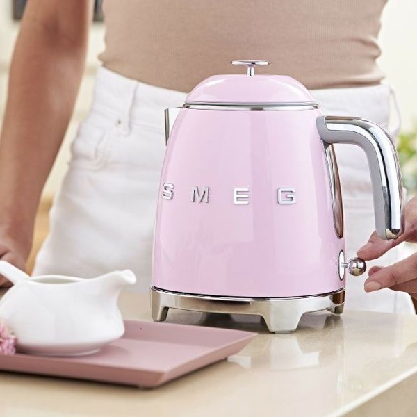 SMEG KLF05PBEU Mini Kettle Pastel Blue 