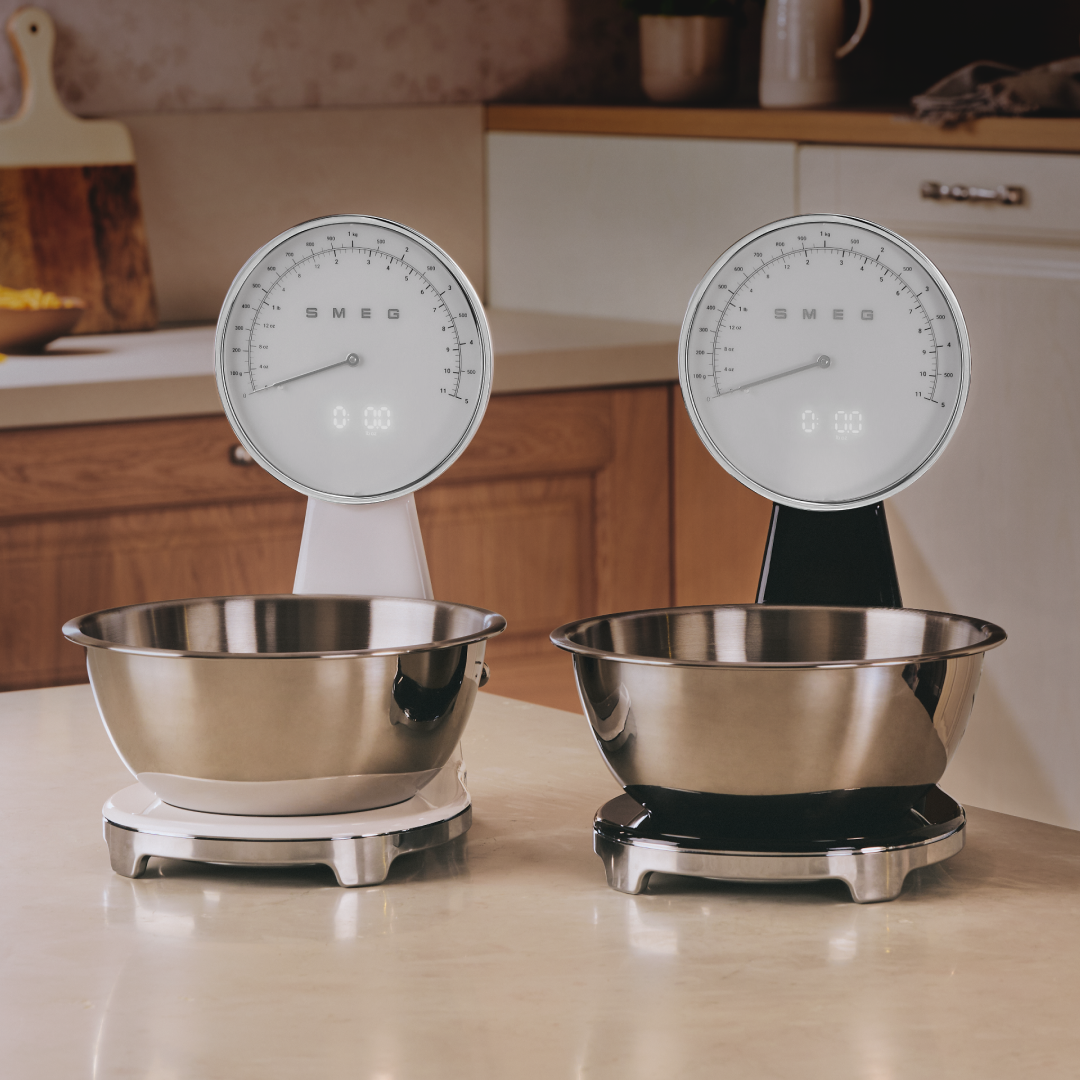 SMEG KSF01RDWW Analog And Digital Kitchen Scale (Red)