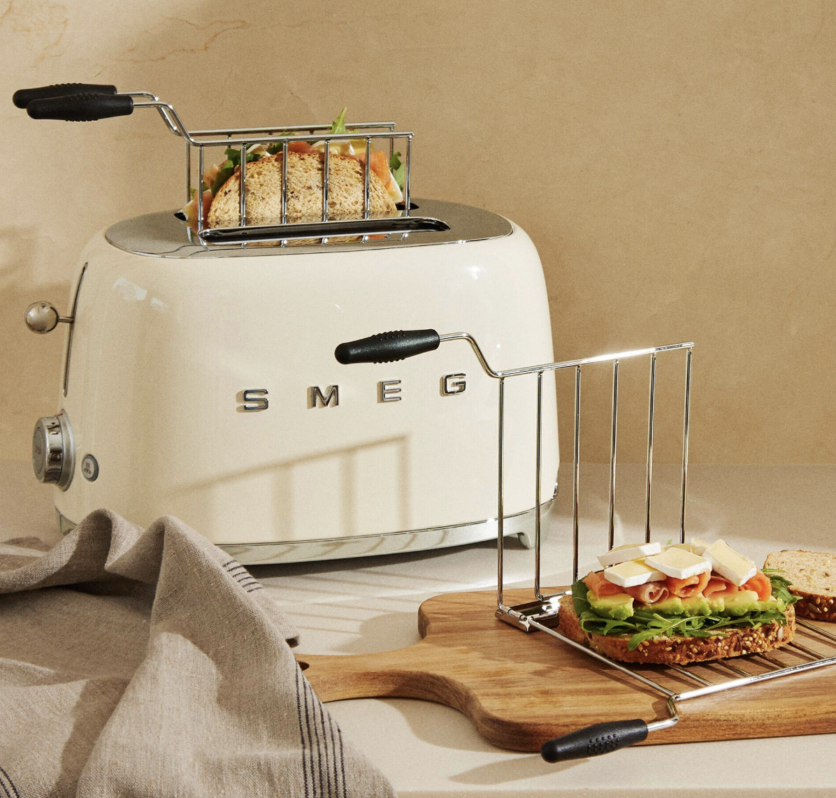 SMEG TSF01PKEU Toaster 2 Slice (Pink)